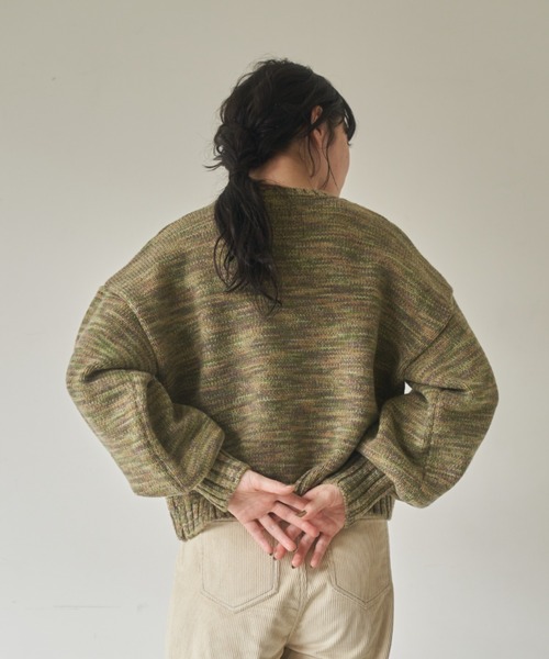idem(イデム)の「【ZOZOTOWN限定】gradation volume sleeve knit/グラデーションボリューム袖ニット(ニット/セーター・レディース・アイボリー/マルチ/カーキ・FREE)」の17枚目の写真