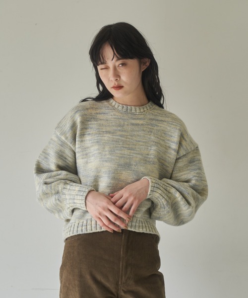idem(イデム)の「【ZOZOTOWN限定】gradation volume sleeve knit/グラデーションボリューム袖ニット(ニット/セーター・レディース・アイボリー/マルチ/カーキ・FREE)」の10枚目の写真