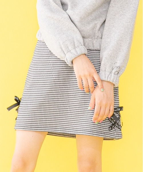 JENNI belle（ジェニィベル）の「【WEB限定】裏起毛ストレッチレースアップスカート（スカート・キッズ・ブラック/パープル/チェック・150cm/130cm/140cm/160cm）」の3枚目の写真