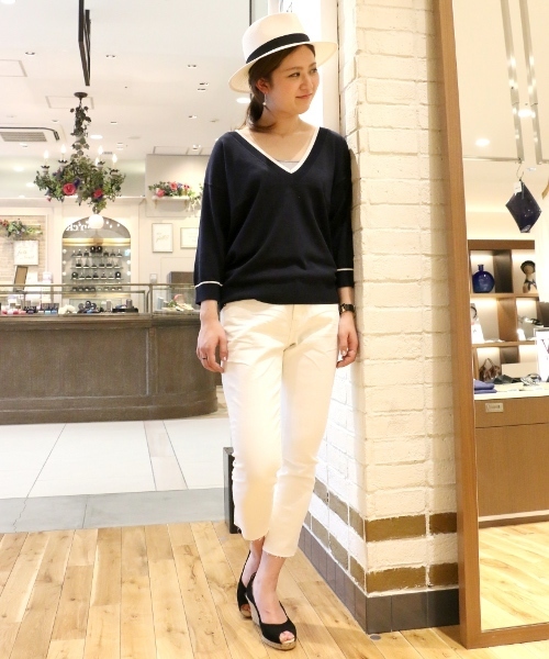 Spick & Span（スピックアンドスパン）の「ストレッチデニム カットオフパンツ。（デニムパンツ・レディース・ブルー/サックスブルー・36/38/34/40）」の11枚目の写真