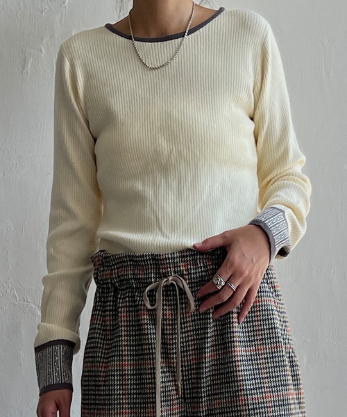 LBC（エルビーシー）の「【ZOZO限定】袖ジャカードリブニット（ニット/セーター・レディース・オフホワイト/ブラック・M/L）」の2枚目の写真