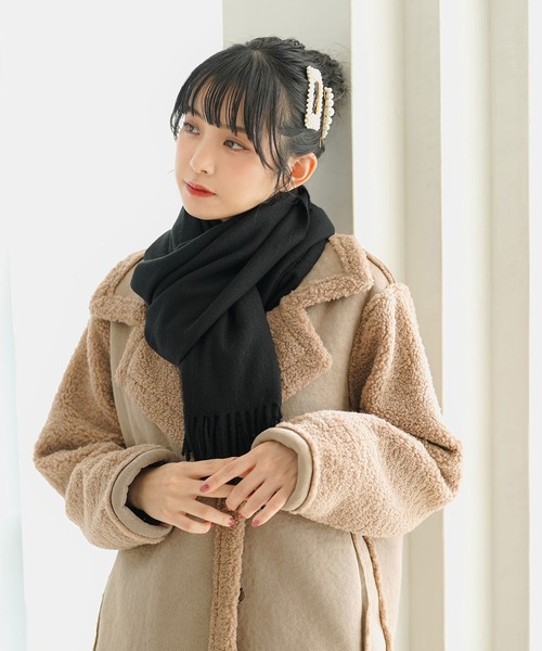 Newlyme(ニューリーミー)の「カラバリ大判無地ストール(マフラー・レディース・ブルー/モカ/オレンジ/グリーン/ピンク/グレー/マスタード/ブラック/アイボリー/ベージュ/ラベンダー/レッド/グレイッシュブルー・FREE)」の1枚目の写真