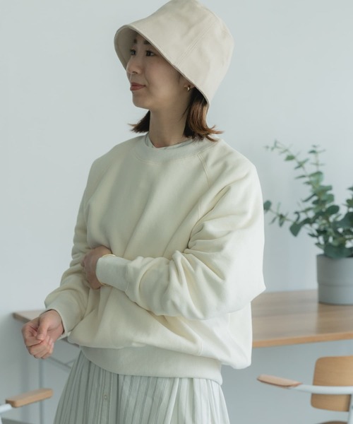 FORK&SPOON（フォークアンドスプーン）の「FORK&SPOON　ラグランクルーネックスウェット（スウェット・レディース・グリーン系その他/アイボリー/グレー・1）」の4枚目の写真