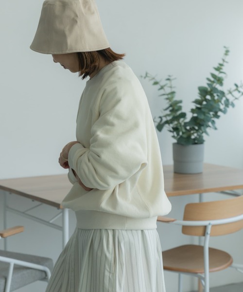 FORK&SPOON（フォークアンドスプーン）の「FORK&SPOON　ラグランクルーネックスウェット（スウェット・レディース・グリーン系その他/アイボリー/グレー・1）」の5枚目の写真