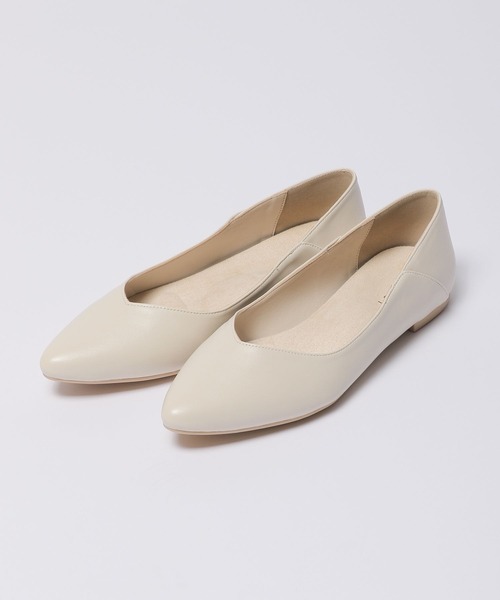 LEPSIM(レプシィム)の「キレイめフラットパンプス 176606(パンプス・レディース・ブラック/アイボリー・MEDIUM/LARGE)」の4枚目の写真