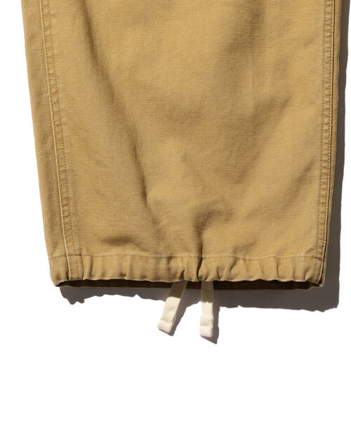 BEAMS PLUS（ビームスプラス）の「BEAMS PLUS / ヘリンボーン ミリタリーオーバーオール（サロペット/オーバーオール・メンズ・カーキ/ホワイト/インディゴブルー・SMALL/MEDIUM/LARGE/X-LARGE）」の22枚目の写真