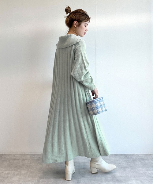 w closet(ダブルクローゼット)の「ハーフジップニットワンピース(ワンピース・レディース・アイボリー/サックスブルー/ブルー・FREE)」の2枚目の写真