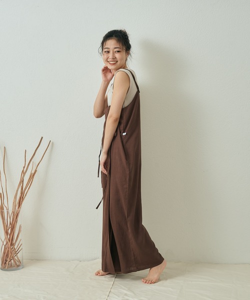 Franklin Climbing(フランクリンクライミング)の「【Retreat】【2WAY】サロペット(サロペット/オーバーオール・レディース・アイボリー/ブラウン/ブラック・ONE SIZE)」の12枚目の写真