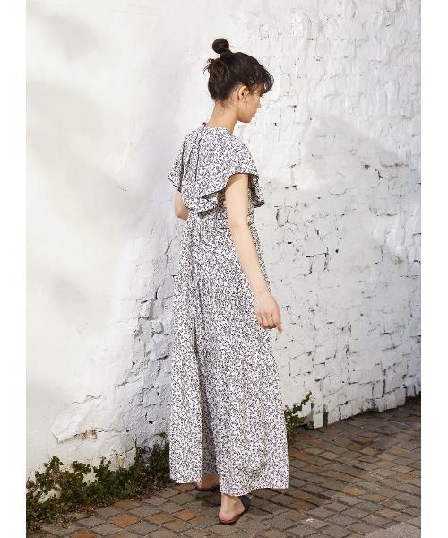 COEL（コエル）の「花柄ラッフルワンピース（ワンピース）」 - WEAR