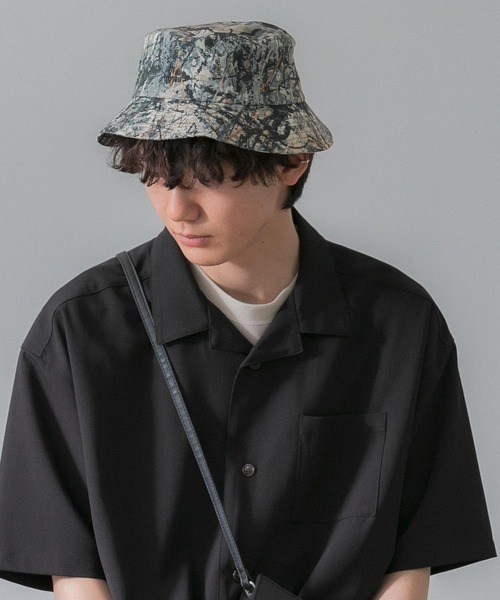 SENSE OF PLACE by URBAN RESEARCH(センスオブプレイスバイアーバンリサーチ)の「『ユニセックス』『別注』ジャクソンポロックバケットハット(ハット・メンズ・ブラック系その他/ベージュ系その他・ONE)」の5枚目の写真