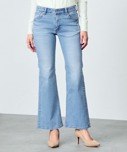 EDWIN(エドウィン)の「essentials ストレッチフレアデニムパンツ(デニムパンツ・レディース・ブルー/ホワイト/ライトインディゴブルー/ブルー系その他/ブラック系その他/ダークインディゴブルー・SMALL/X-SMALL/MEDIUM/LARGE)」の6枚目の写真