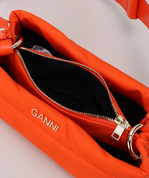 GANNI ガニー　pillowバケット　ショルダーバッグ セール】【GANNI / ガニー】 Pillow Baguette：バッグ