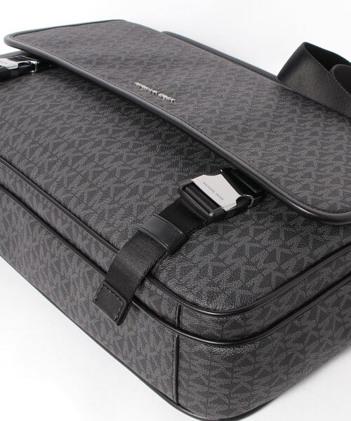 MICHAEL KORS(マイケルコース)の「COOPER UTILITY FLAP MSGR クロスボディ(メッセンジャーバッグ・メンズ・ブラック・FREE)」の5枚目の写真