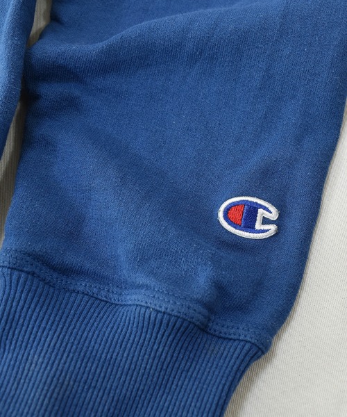 Champion(チャンピオン)の「【ヴィンテージ古着】Champion / チャンピオン ロゴプリント スウェットパーカー(パーカー・メンズ・ブルー・MEDIUM)」の2枚目の写真