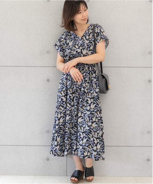 PREFERIR（プレフェリール）の「アロハシャツ柄 エスニック カシュクール フレンチスリーブ マキシ ロングワンピース（ワンピース・レディース・ブラック/ネイビー・MEDIUM/LARGE/SMALL）」の16枚目の写真