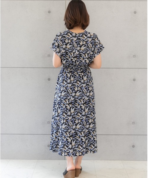 PREFERIR（プレフェリール）の「アロハシャツ柄 エスニック カシュクール フレンチスリーブ マキシ ロングワンピース（ワンピース・レディース・ブラック/ネイビー・MEDIUM/LARGE/SMALL）」の21枚目の写真