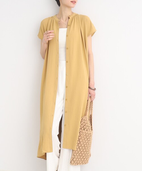 SHOO・LA・RUE（シューラルー）の「◆【接触冷感/イージーケア】前開きロングシャツ（シャツ/ブラウス・レディース・マスタード/カーキ/ブラック/ホワイト系/ライトベージュ/ブルー・00）」の6枚目の写真