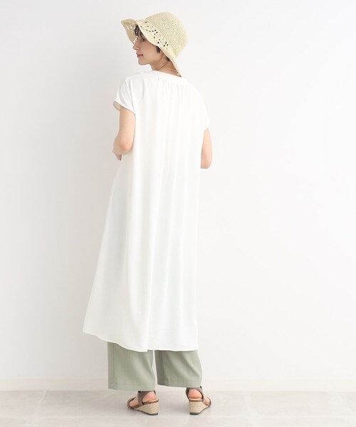 SHOO・LA・RUE（シューラルー）の「◆【接触冷感/イージーケア】前開きロングシャツ（シャツ/ブラウス・レディース・マスタード/カーキ/ブラック/ホワイト系/ライトベージュ/ブルー・00）」の10枚目の写真