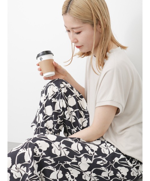 Samansa Mos2 blue（サマンサモスモスブルー）の「【アンチピリング】フレンチスリーブTシャツ（Tシャツ/カットソー・レディース・ブラック/ベージュ/ブルー/イエロー/オフホワイト・F）」の9枚目の写真