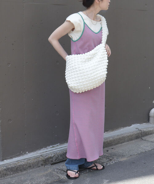 fredy emue（フレディエミュ）の「ポコポコジョーゼットメッセンジャーバッグ（ショルダーバッグ・レディース・ブラック/アイボリー・FREE）」の7枚目の写真