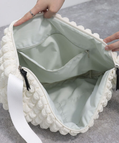 fredy emue（フレディエミュ）の「ポコポコジョーゼットメッセンジャーバッグ（ショルダーバッグ・レディース・ブラック/アイボリー・FREE）」の21枚目の写真