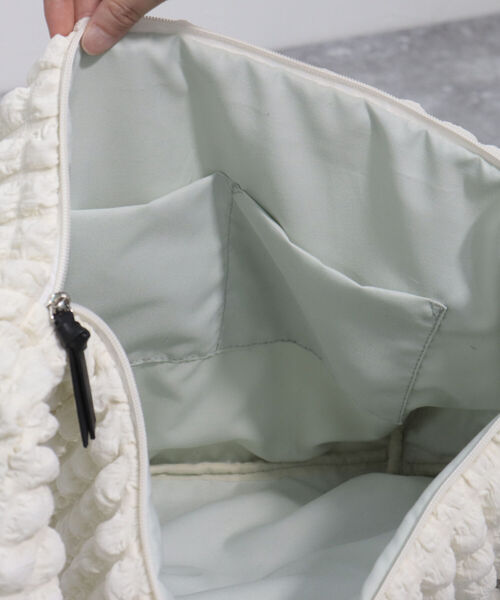 fredy emue（フレディエミュ）の「ポコポコジョーゼットメッセンジャーバッグ（ショルダーバッグ・レディース・ブラック/アイボリー・FREE）」の22枚目の写真