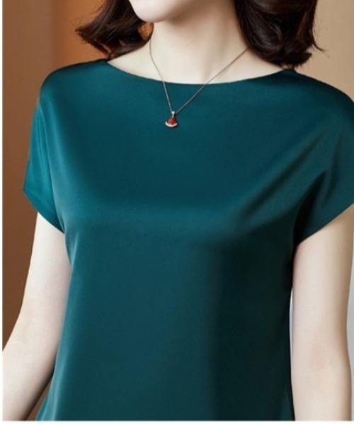 BLANC FICELLE（ブランフィセル）の「シルクタッチ　フレンチ　Tシャツ（Tシャツ/カットソー・レディース・アイボリー/ブラック/ベージュ/グリーン/ワイン/ブルー・L/M/XL）」の4枚目の写真