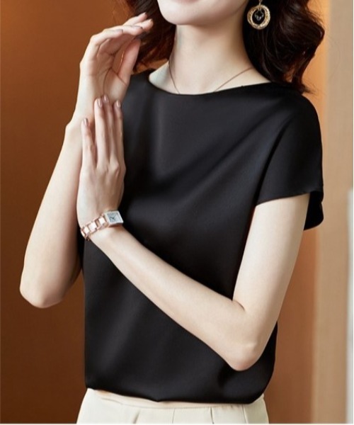 BLANC FICELLE（ブランフィセル）の「シルクタッチ　フレンチ　Tシャツ（Tシャツ/カットソー・レディース・アイボリー/ブラック/ベージュ/グリーン/ワイン/ブルー・L/M/XL）」の3枚目の写真