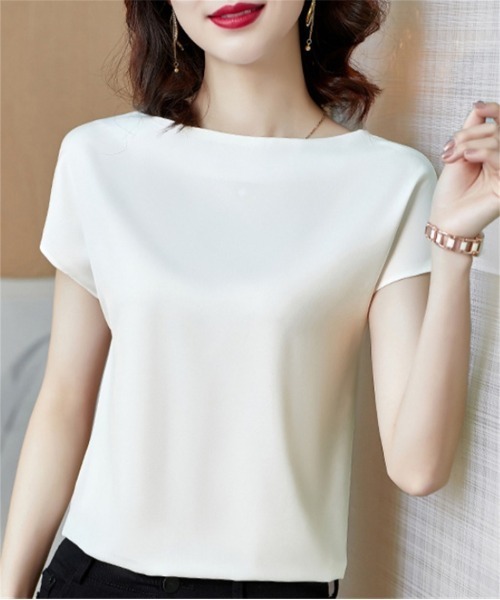 BLANC FICELLE（ブランフィセル）の「シルクタッチ　フレンチ　Tシャツ（Tシャツ/カットソー・レディース・アイボリー/ブラック/ベージュ/グリーン/ワイン/ブルー・L/M/XL）」の9枚目の写真