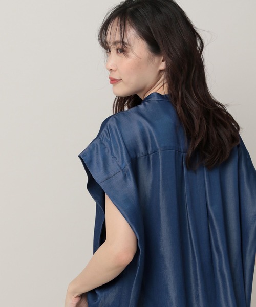 Elura(エルーラ)の「サラサラサマーデニムシャツ(シャツ/ブラウス・レディース・ライトブルー/ネイビー・MEDIUM/LARGE)」の7枚目の写真