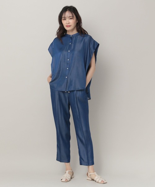Elura(エルーラ)の「サラサラサマーデニムシャツ(シャツ/ブラウス・レディース・ライトブルー/ネイビー・MEDIUM/LARGE)」の4枚目の写真