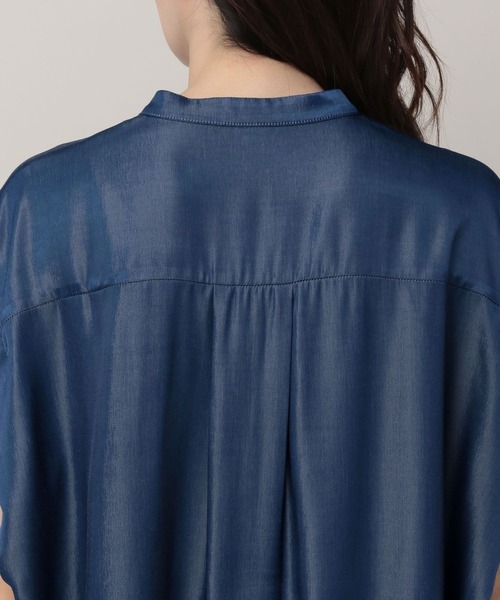 Elura(エルーラ)の「サラサラサマーデニムシャツ(シャツ/ブラウス・レディース・ライトブルー/ネイビー・MEDIUM/LARGE)」の14枚目の写真