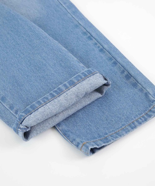 titivate(ティティベイト)の「ハイウエストスリムストレートデニムパンツ(デニムパンツ・レディース・ライトブルー/インディゴブルー/ブルー・S/M/L)」の8枚目の写真