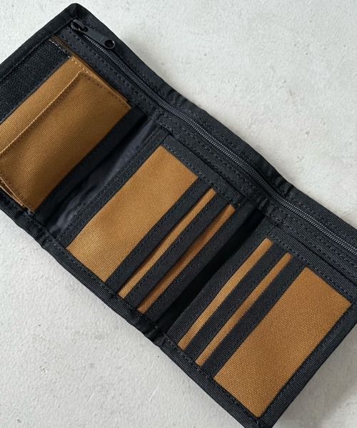 Carhartt WIP(カーハートダブリューアイピー)の「Carhartt WIP(カーハート ダブリューアイピー)/ミニウォレット ミニ財布 ベルクロ/ALEC WALLET(財布・メンズ・パープル/ブラウン/ブラック・FREE)」の9枚目の写真