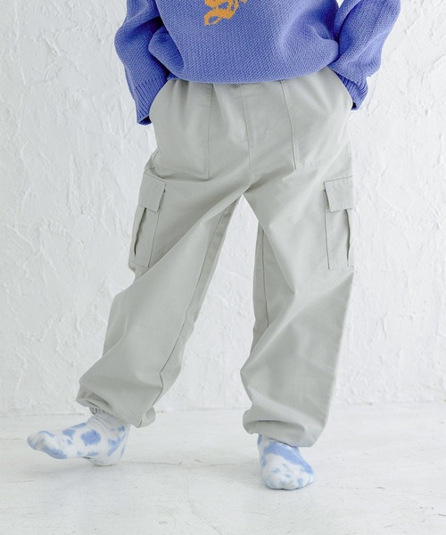 BAYFLOW(ベイフロー)の「ワイドカーゴパンツ(KIDS)(カーゴパンツ・キッズ・ライトグレー/ブラック/カーキ・110cm/140cm/130cm/120cm)」の1枚目の写真