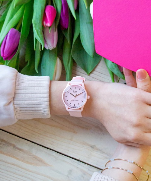 ICE WATCH(アイスウォッチ)の「「Ice-Watch アイスウォッチ」ICE solar power アイスソーラーパワー スモール ソーラー時計(アナログ腕時計・レディース・グレイッシュブルー/ブラック×ゴールド/ホワイト×ピンク/カーキ/ホワイト×ブルー/ブラック/ホワイト×グリーン/ブラック系その他/ホワイト/ピンク・36mm/40mm)」の12枚目の写真