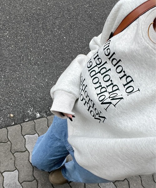 Chick（チック）の「レターロゴクルーネックスウェット（スウェット・レディース・ブラック/グレー・FREE）」の5枚目の写真