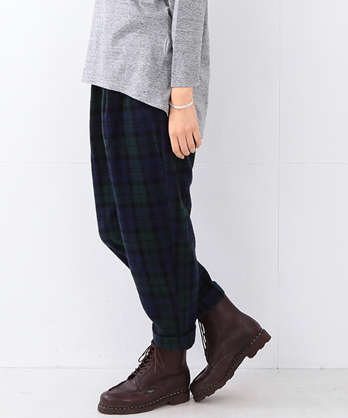 BEAMS BOY（ビームスボーイ）の「BEAMS BOY / タータン ペグトップ パンツ（その他パンツ・レディース・レッド/ネイビー・0/1）」の22枚目の写真