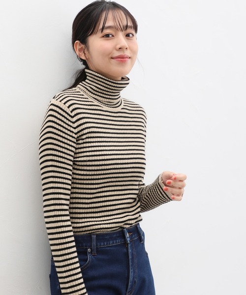 Honeys（ハニーズ）の「あったかリブ編タートルネックニット（ニット/セーター・レディース・ブラック/ホワイト×ブラック/アイボリー/ベージュ×ブラック/グリーン/ブルー系その他/ピンク/ベージュ/レッド・LL/S/L/M）」の5枚目の写真