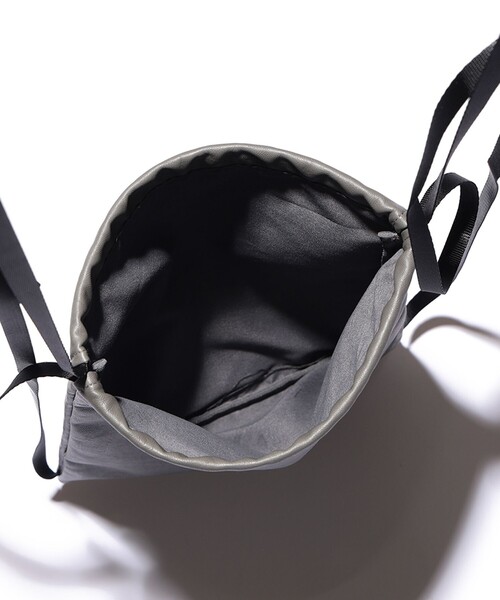 bpr BEAMS（ビーピーアール ビームス ）の「bPr BEAMS / フェイクレザー ナップサック（バックパック/リュック・メンズ・ピンク/ミント/グレー/ベージュ/ブラック/サックスブルー・ONE SIZE）」の13枚目の写真