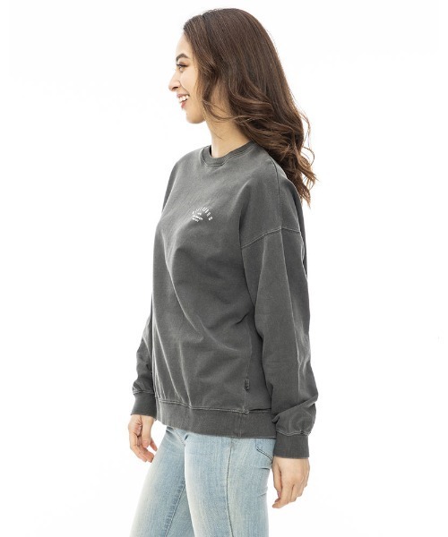 BILLABONG(ビラボン)の「BILLABONG レディース ARCH CLEAN LOGO LIGHT SWEAT CREW トレーナー 【2023年秋冬モデル】/ビラボンスウェットトレーナー(スウェット・レディース・スミクロ/オフホワイト/ブルー/オレンジ・MEDIUM/LARGE)」の7枚目の写真