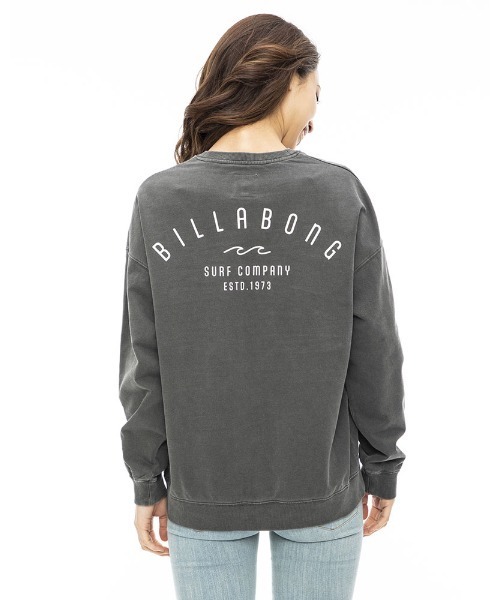 BILLABONG(ビラボン)の「BILLABONG レディース ARCH CLEAN LOGO LIGHT SWEAT CREW トレーナー 【2023年秋冬モデル】/ビラボンスウェットトレーナー(スウェット・レディース・スミクロ/オフホワイト/ブルー/オレンジ・MEDIUM/LARGE)」の8枚目の写真