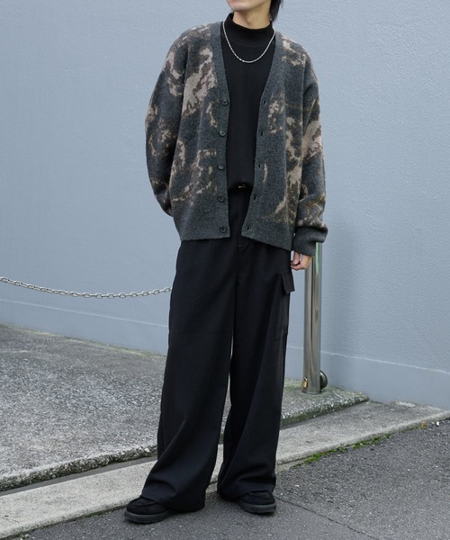 COLONY 2139（コロニートゥーワンスリーナイン）の「ペイズリースフレカーディガン（カーディガン/ボレロ・メンズ・ベージュ/チャコールグレー・LARGE/MEDIUM）」の12枚目の写真