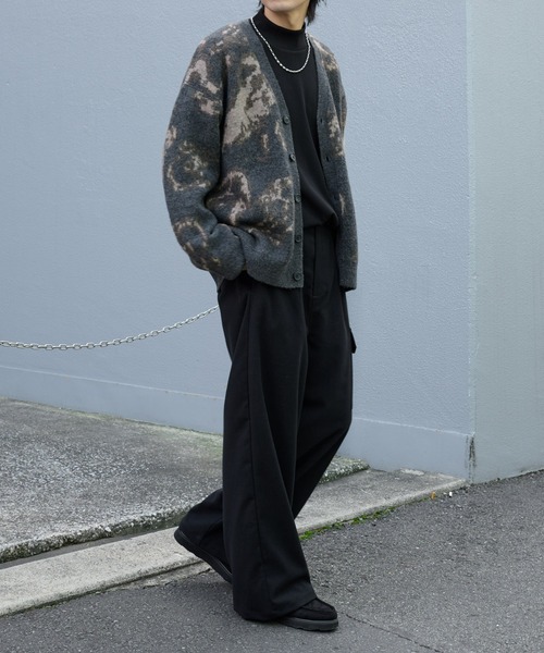 COLONY 2139（コロニートゥーワンスリーナイン）の「ペイズリースフレカーディガン（カーディガン/ボレロ・メンズ・ベージュ/チャコールグレー・LARGE/MEDIUM）」の13枚目の写真