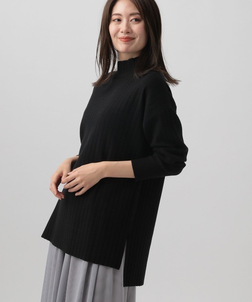 Elura(エルーラ)の「濃密なめらかリブチュニック(ニット/セーター・レディース・オフホワイト/マスタード/ブラック/ホワイト・LARGE/MEDIUM/SMALL)」の10枚目の写真