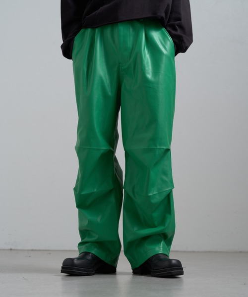 Lui's（ルイス）の「【Neucon / ニューコン】24SS シンセティックレザーパラシュートパンツ（カーゴパンツ・メンズ・アイボリー/グリーン/ブラック・1/2）」の14枚目の写真