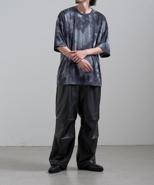 Lui's（ルイス）の「【Neucon / ニューコン】24SS シンセティックレザーパラシュートパンツ（カーゴパンツ・メンズ・アイボリー/グリーン/ブラック・1/2）」の10枚目の写真