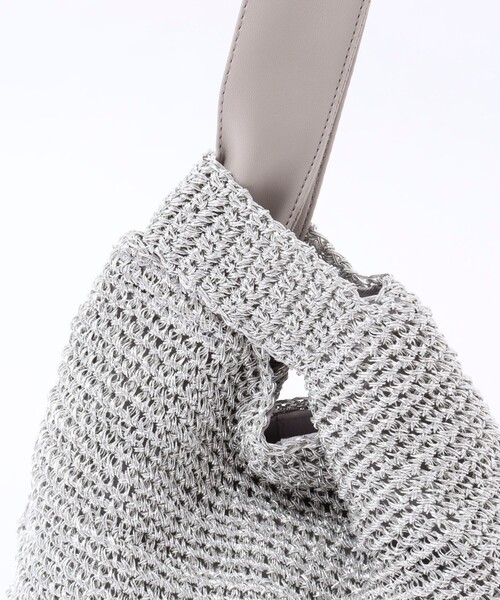NOLLEY’S（ノーリーズ）の「ニットバッグ（ショルダーバッグ・レディース・シルバー/ネイビー・FREE）」の9枚目の写真