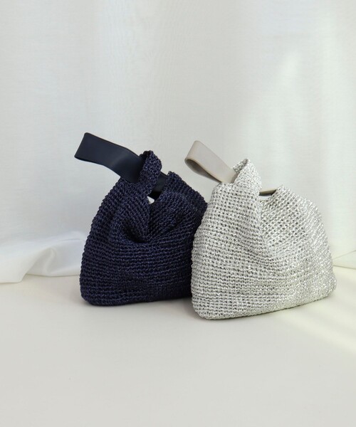 NOLLEY’S（ノーリーズ）の「ニットバッグ（ショルダーバッグ・レディース・シルバー/ネイビー・FREE）」の11枚目の写真