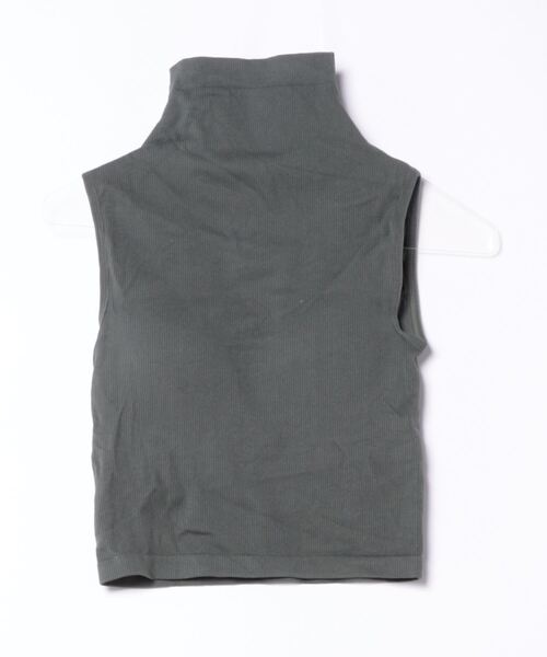 STYLEBLOCK（スタイルブロック）の「パッド付リブノースリーブトップス（Tシャツ/カットソー・レディース・ダークグレー/ホワイト/グリーン/ブラック/カーキ・FREE）」の4枚目の写真